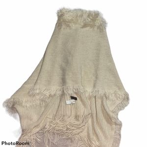 NWT Rikka Boutique Soft Shawl Fringe Sweater one size